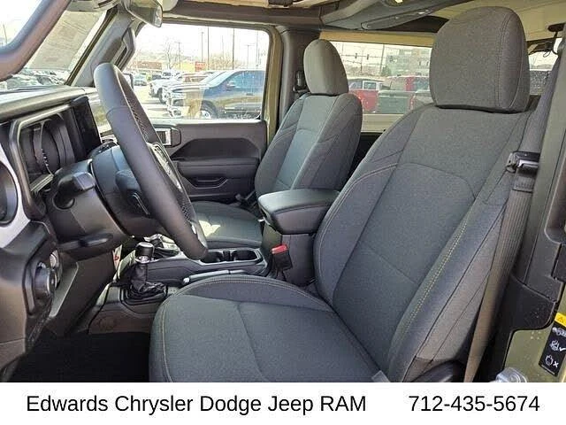 2026 Jeep JL Wrangler - Image 15 of 20