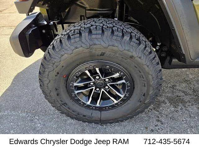 2026 Jeep JL Wrangler - Image 10 of 20