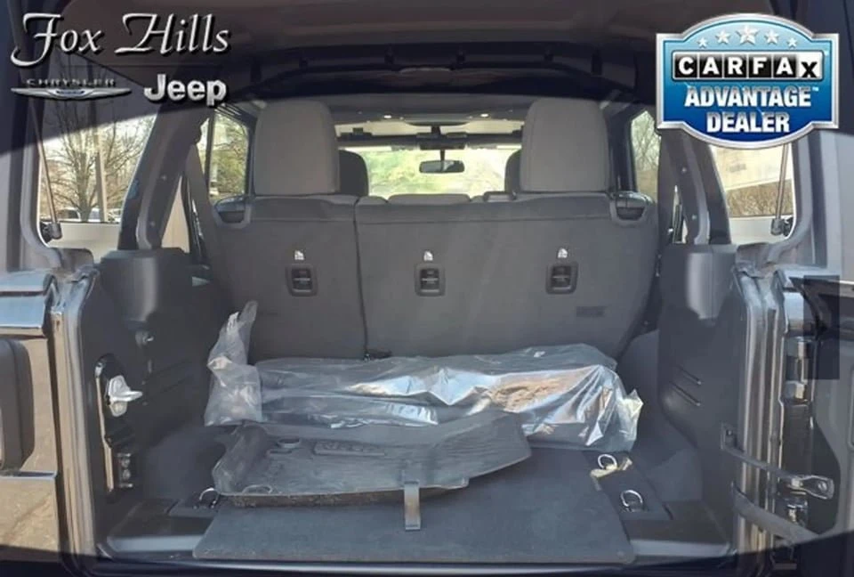 2026 Jeep JL Wrangler - Image 9 of 20