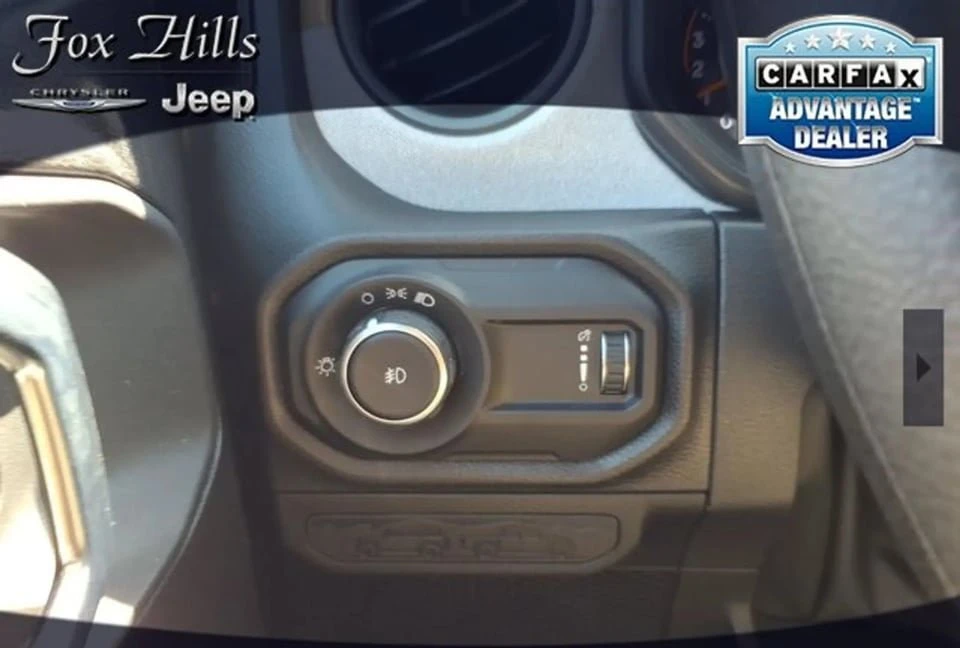 2026 Jeep JL Wrangler - Image 14 of 20