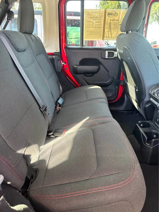 2026 Jeep JL Wrangler - Image 7 of 8