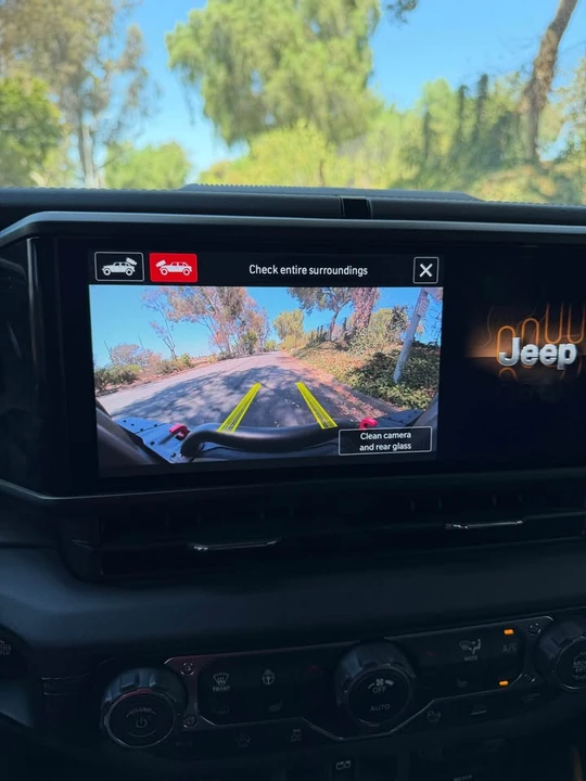 2026 Jeep JL Wrangler - Image 15 of 16