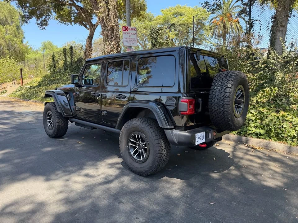 2026 Jeep JL Wrangler - Image 9 of 16