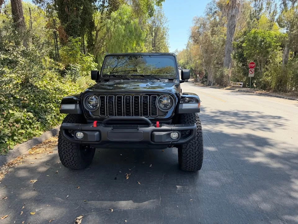 2026 Jeep JL Wrangler - Image 10 of 16