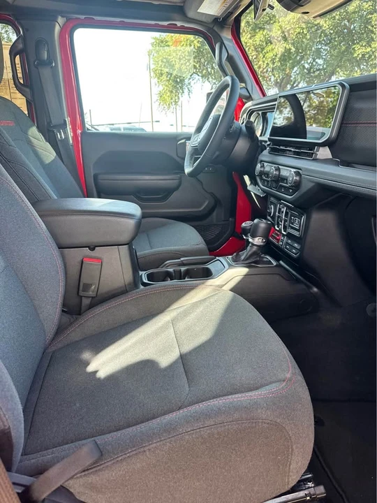 2026 Jeep JL Wrangler - Image 5 of 8