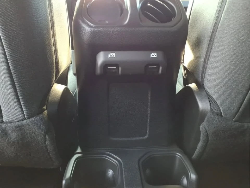 2026 Jeep JL Wrangler - Image 12 of 20