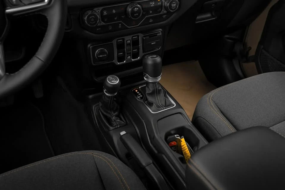 2026 Jeep JL Wrangler - Image 16 of 19