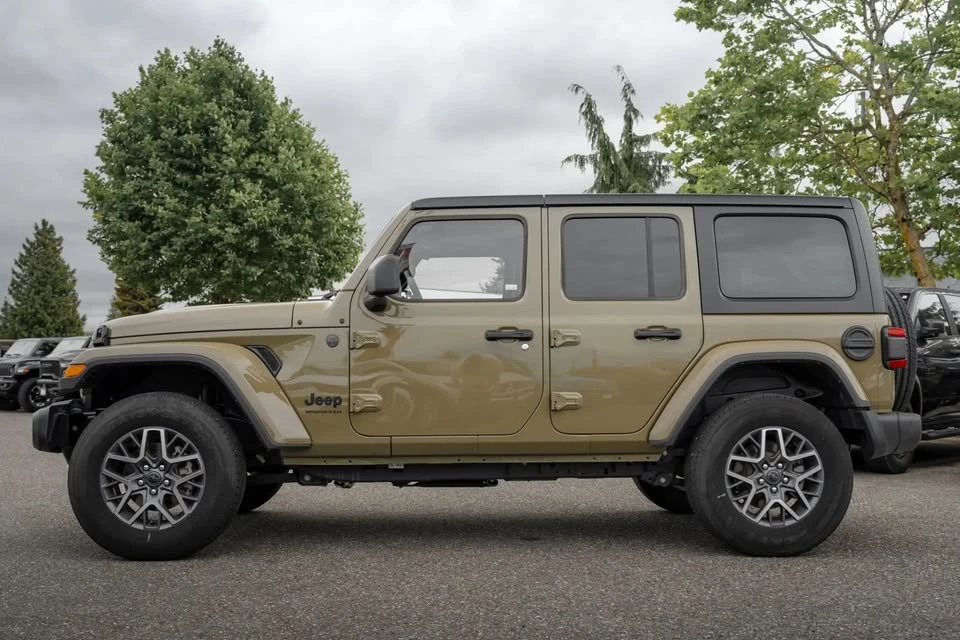 2026 Jeep JL Wrangler - Image 3 of 19
