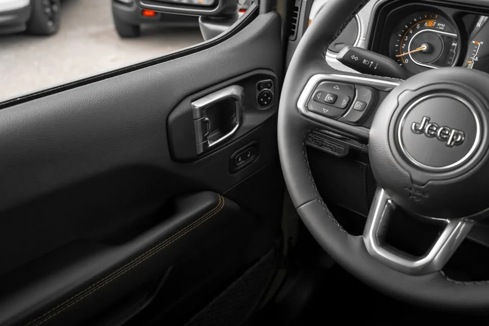 2026 Jeep JL Wrangler - Image 18 of 19