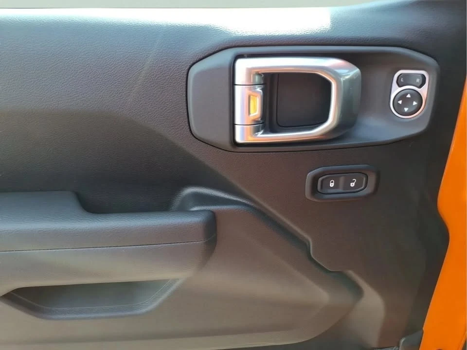 2026 Jeep JL Wrangler - Image 14 of 20