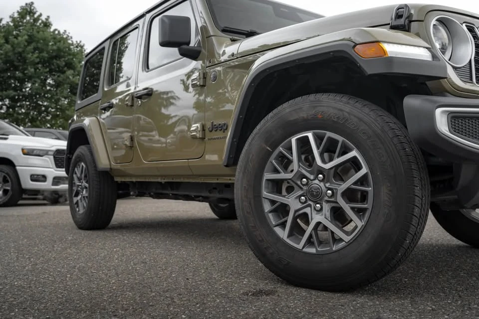 2026 Jeep JL Wrangler - Image 2 of 19
