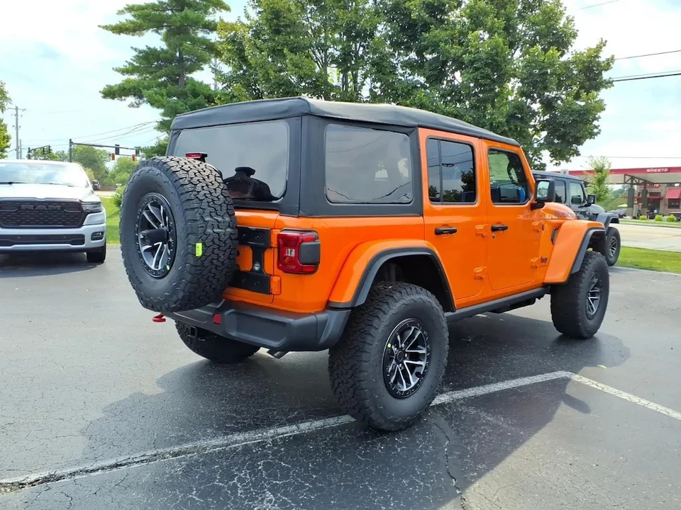 2026 Jeep JL Wrangler - Image 4 of 7