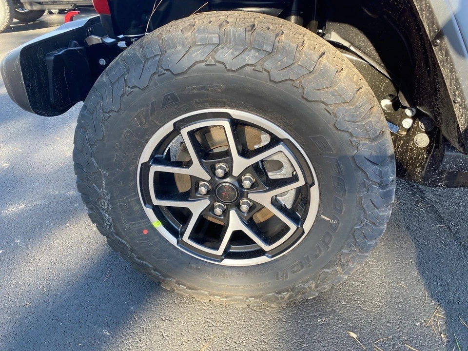 2026 Jeep JL Wrangler - Image 9 of 12