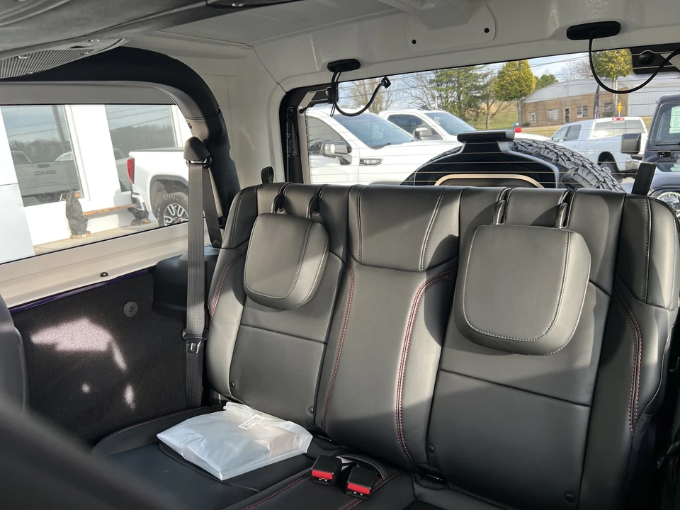 2026 Jeep JL Wrangler - Image 11 of 21