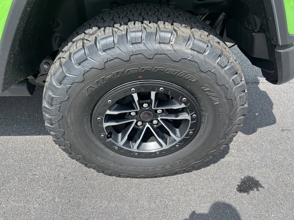 2026 Jeep JL Wrangler - Image 11 of 27
