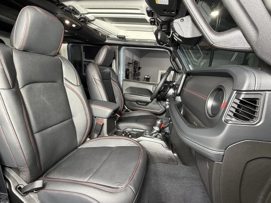 2026 Jeep JL Wrangler - Image 17 of 31