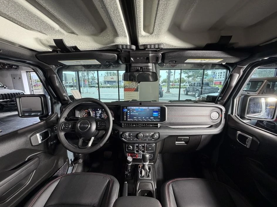 2026 Jeep JL Wrangler - Image 19 of 31