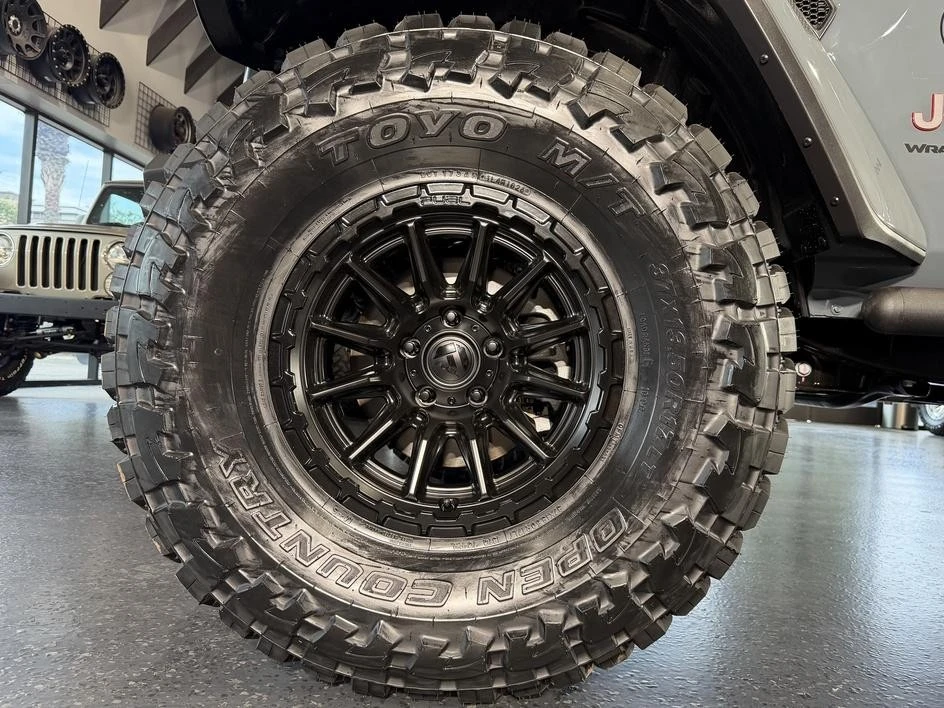 2026 Jeep JL Wrangler - Image 24 of 31