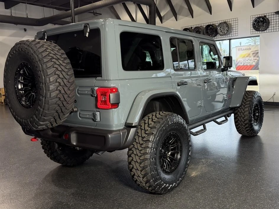2026 Jeep JL Wrangler - Image 29 of 31
