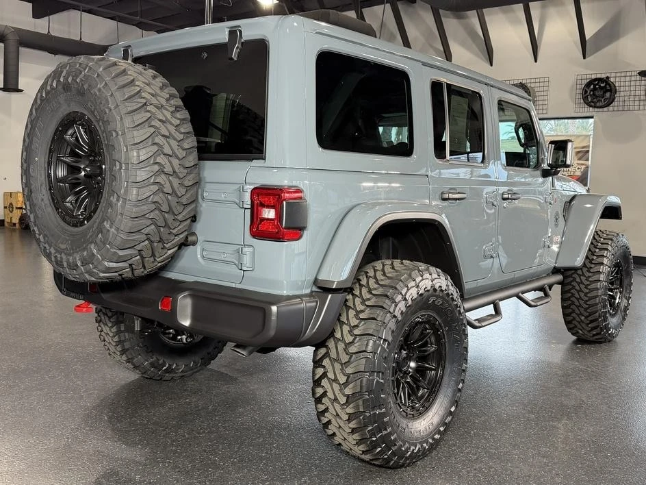 2026 Jeep JL Wrangler - Image 13 of 31