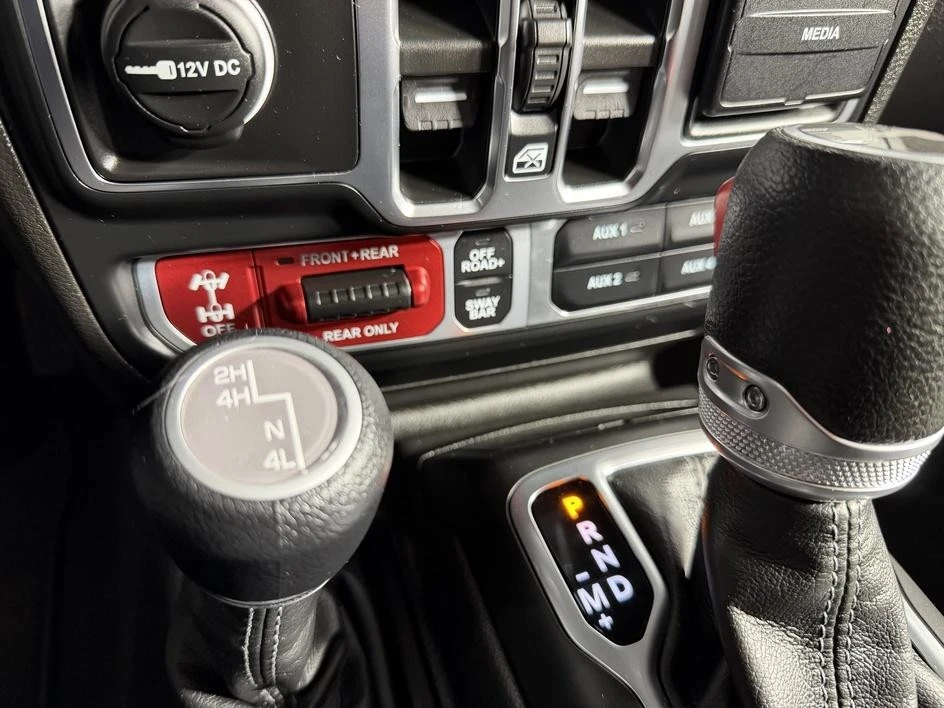 2026 Jeep JL Wrangler - Image 22 of 31