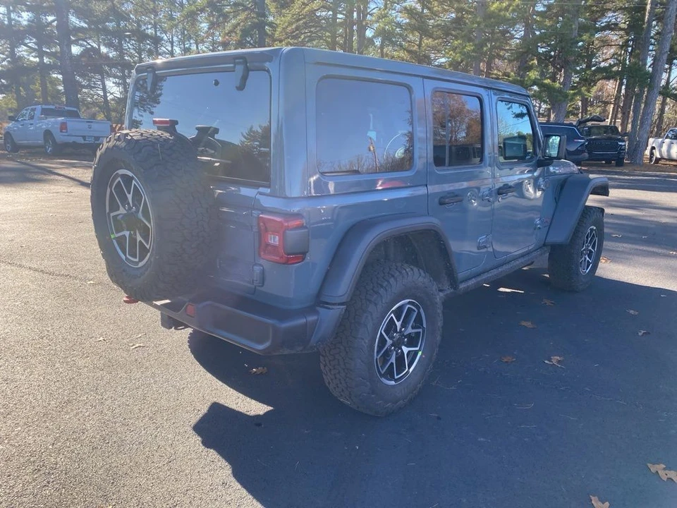 2026 Jeep JL Wrangler - Image 5 of 12