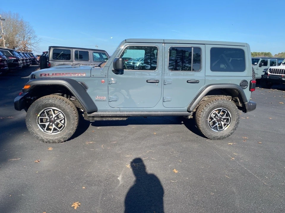 2026 Jeep JL Wrangler - Image 8 of 12