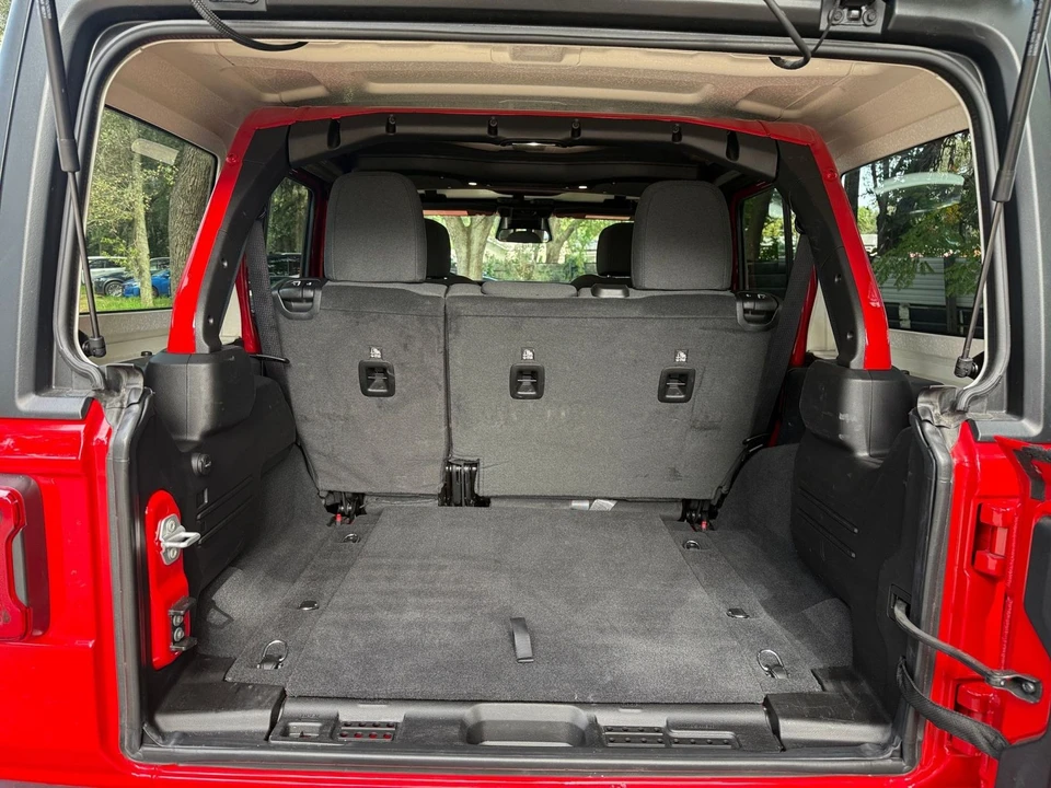 2026 Jeep JL Wrangler - Image 30 of 31