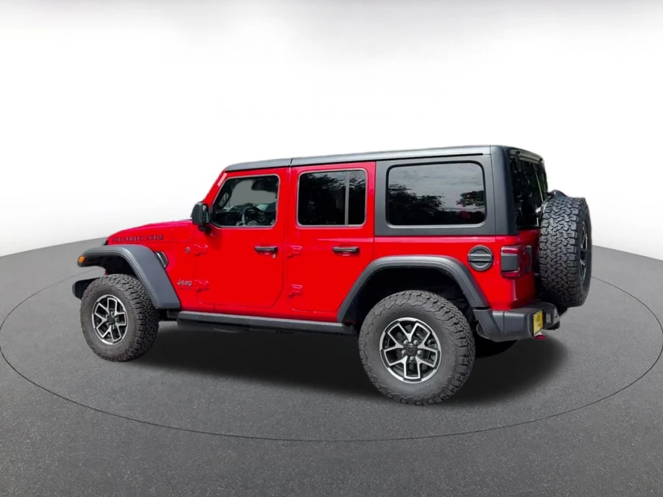 2026 Jeep JL Wrangler - Image 12 of 31