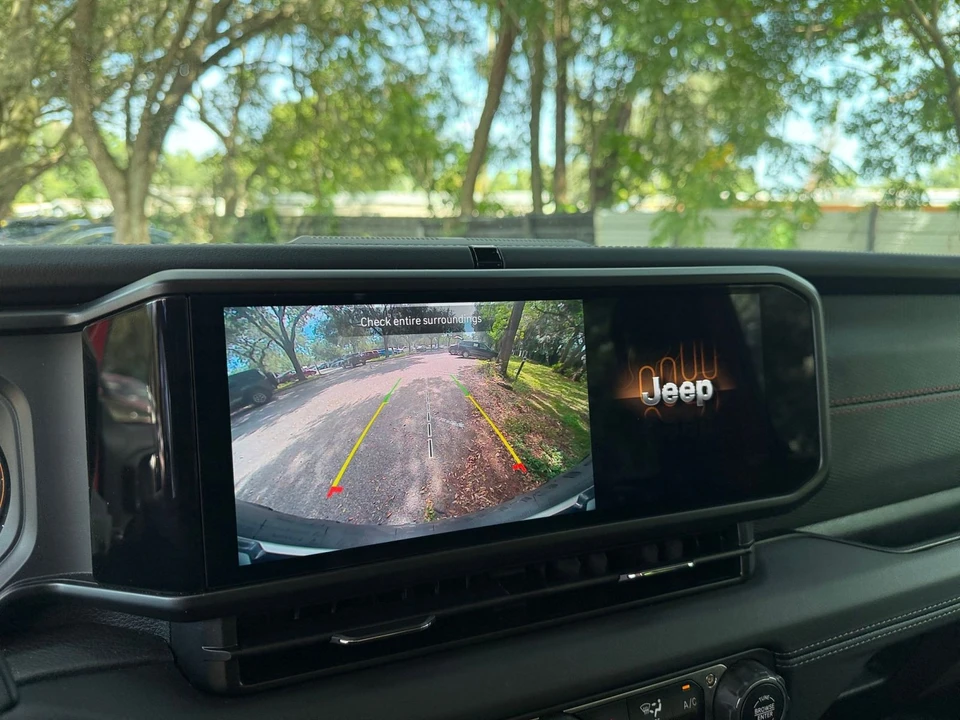 2026 Jeep JL Wrangler - Image 20 of 31