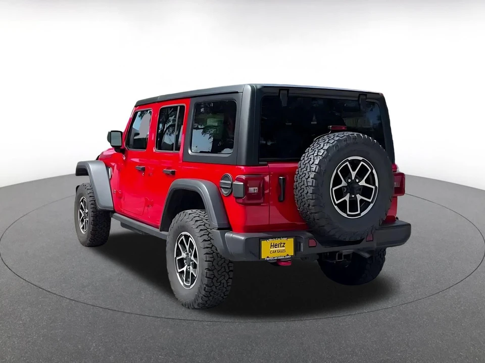2026 Jeep JL Wrangler - Image 14 of 31