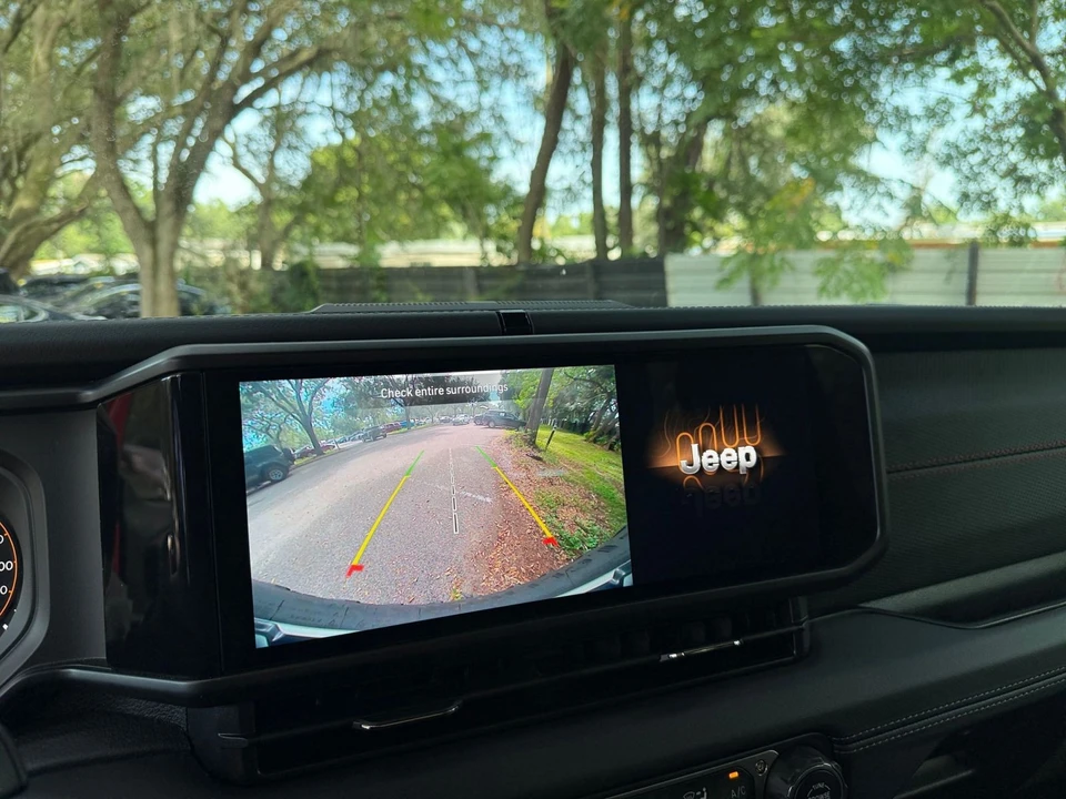 2026 Jeep JL Wrangler - Image 24 of 31