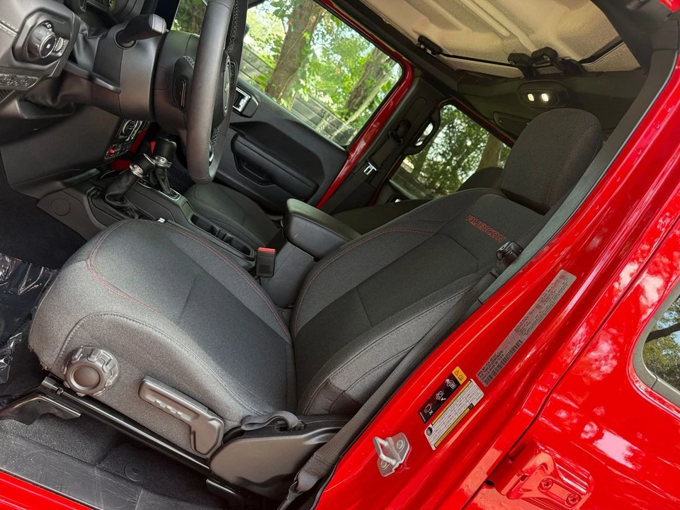 2026 Jeep JL Wrangler - Image 27 of 31