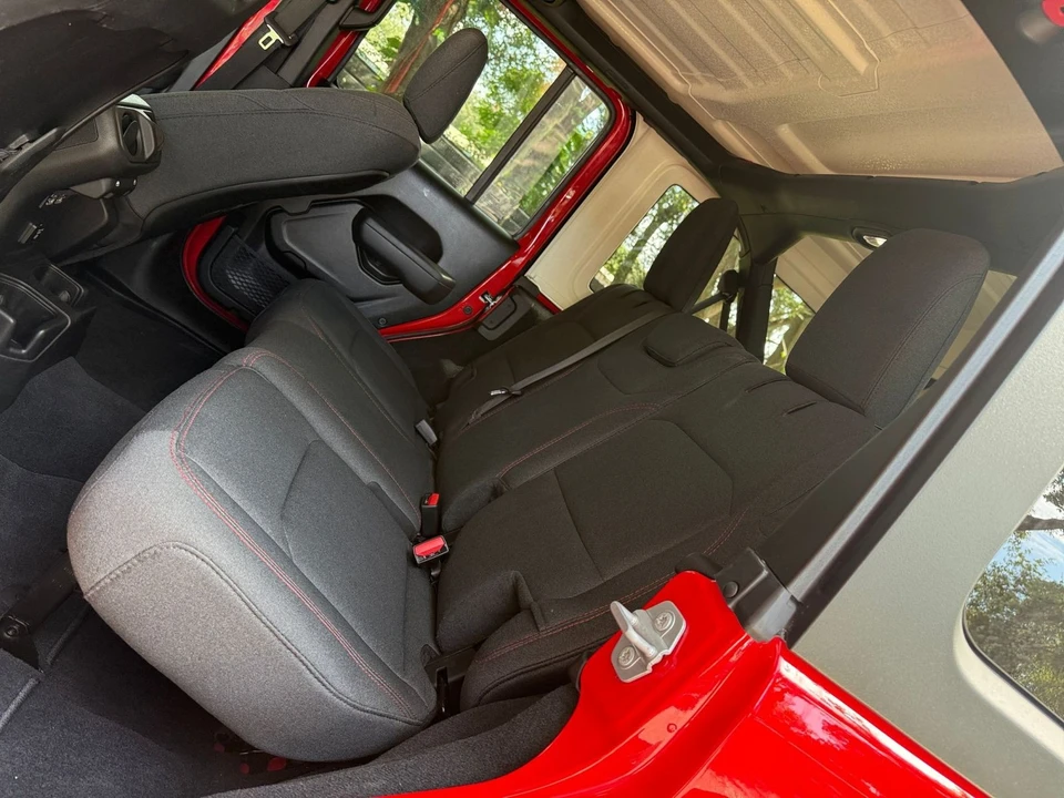 2026 Jeep JL Wrangler - Image 26 of 31