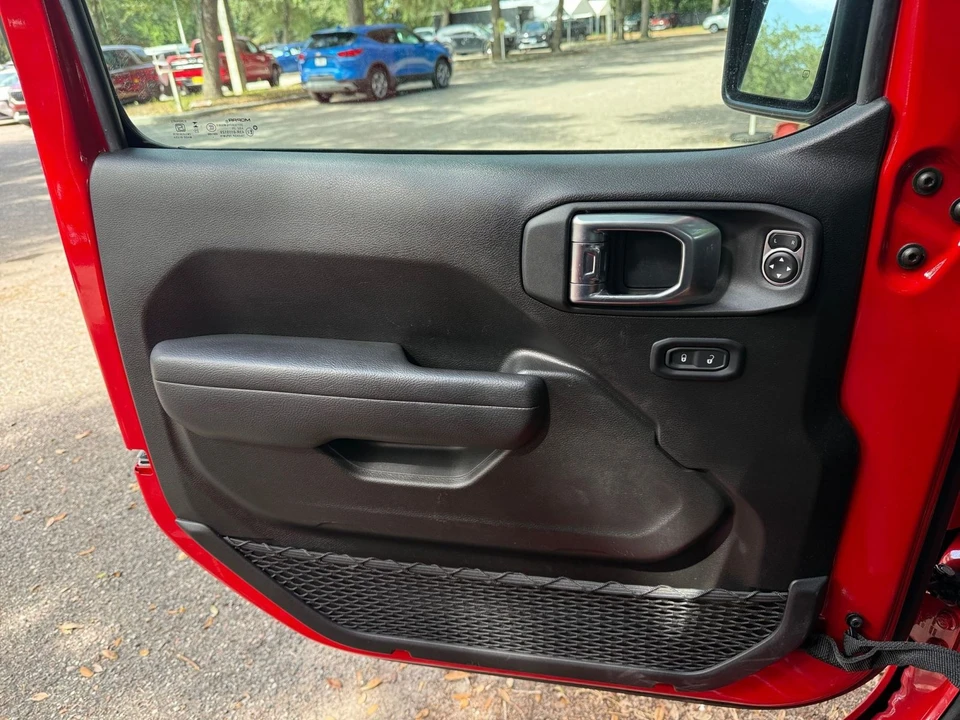 2026 Jeep JL Wrangler - Image 21 of 31