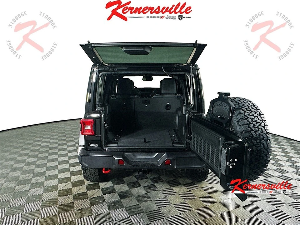 2026 Jeep JL Wrangler - Image 16 of 21