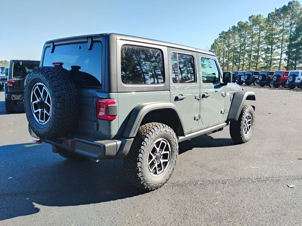 2026 Jeep JL Wrangler - Image 5 of 12