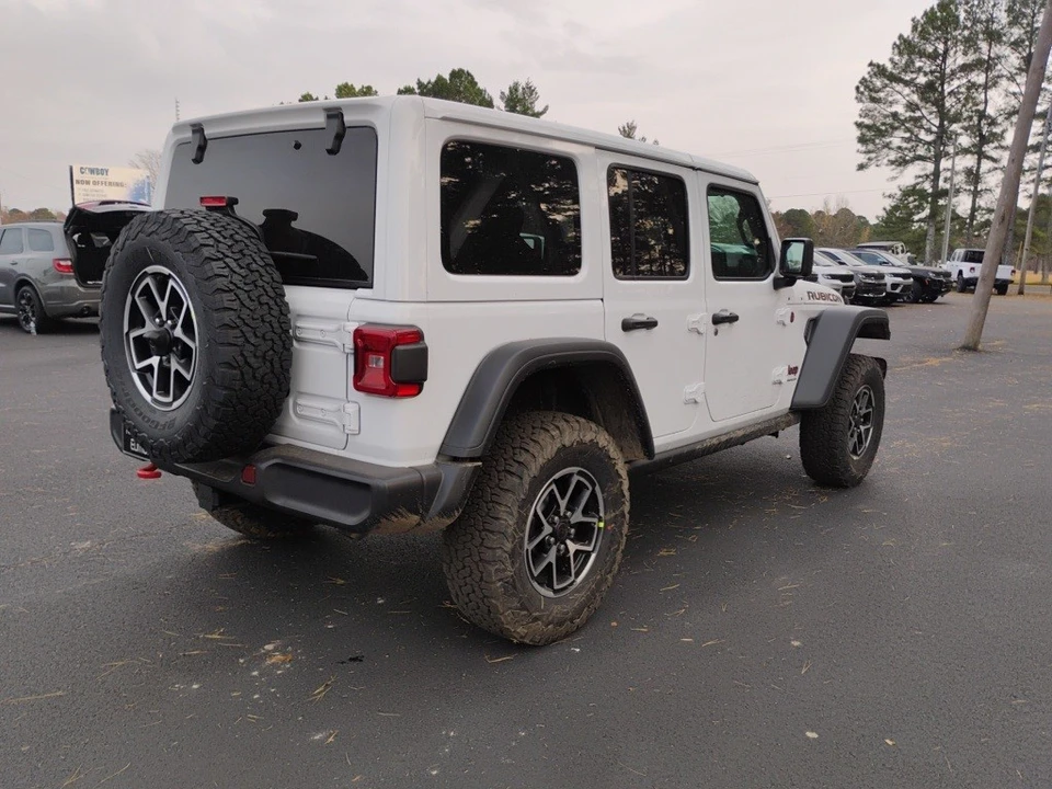 2026 Jeep JL Wrangler - Image 5 of 12