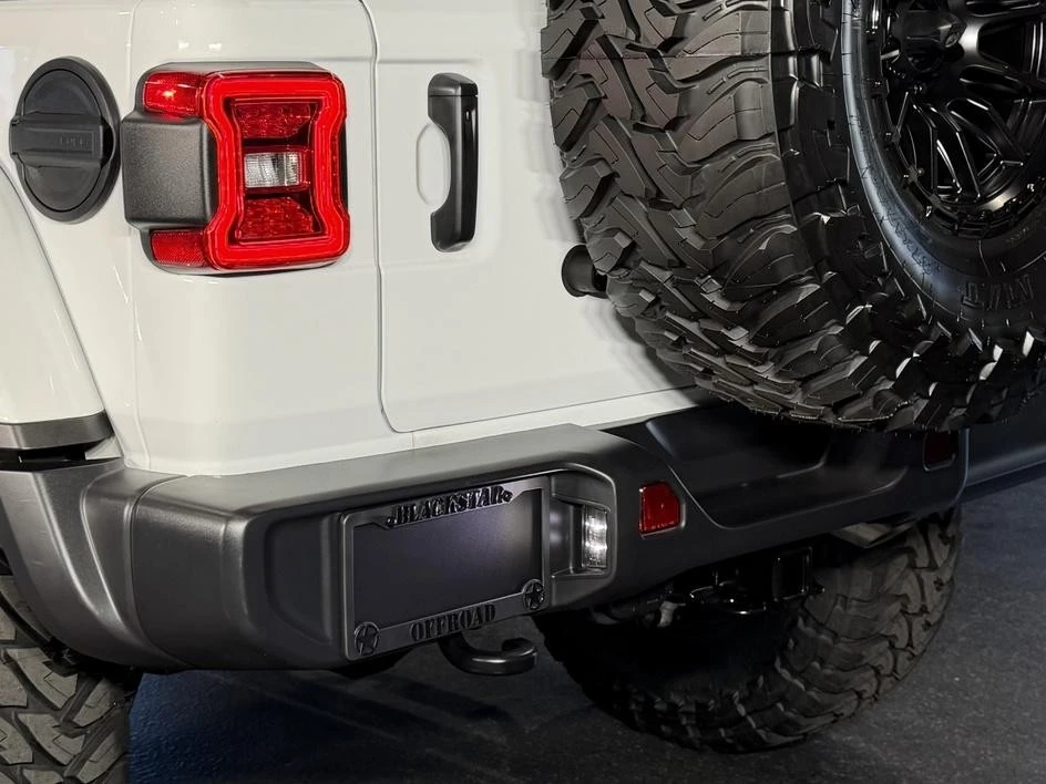 2026 Jeep JL Wrangler - Image 16 of 31
