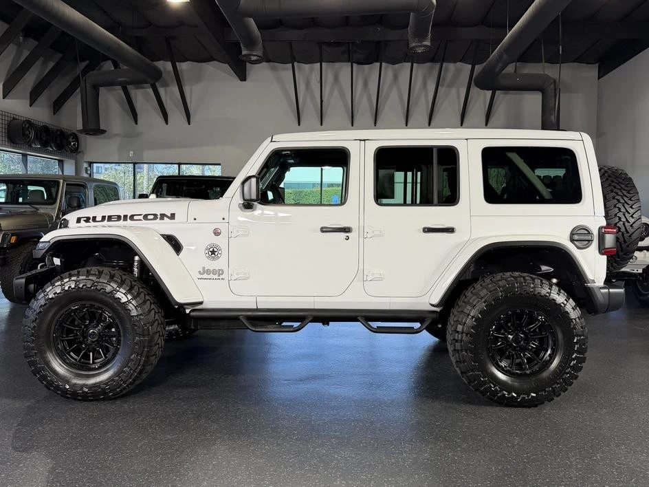2026 Jeep JL Wrangler - Image 14 of 31