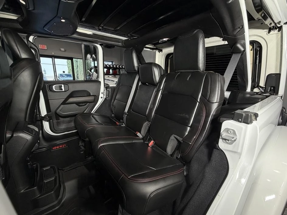 2026 Jeep JL Wrangler - Image 24 of 31