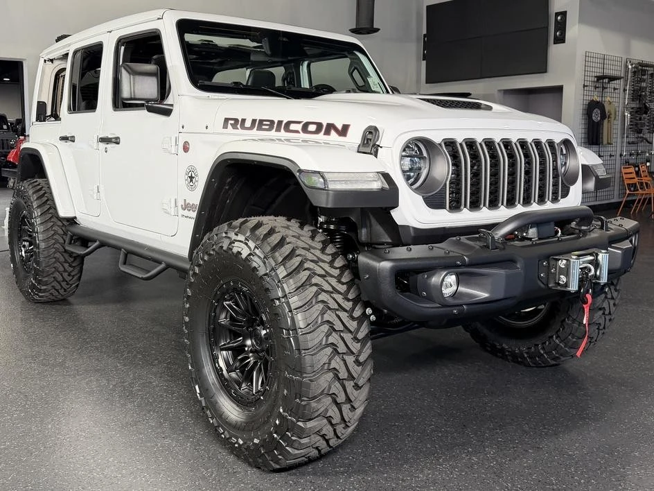 2026 Jeep JL Wrangler - Image 2 of 31