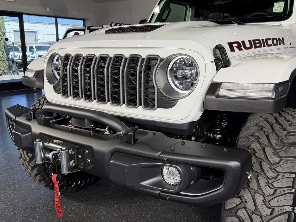 2026 Jeep JL Wrangler - Image 11 of 31