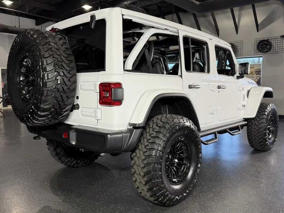 2026 Jeep JL Wrangler - Image 6 of 31