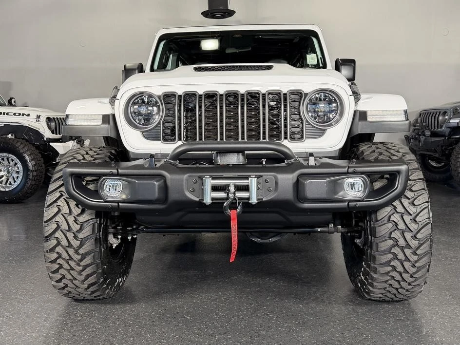 2026 Jeep JL Wrangler - Image 9 of 31