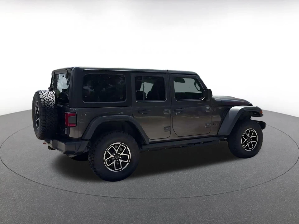 2026 Jeep JL Wrangler - Image 15 of 31