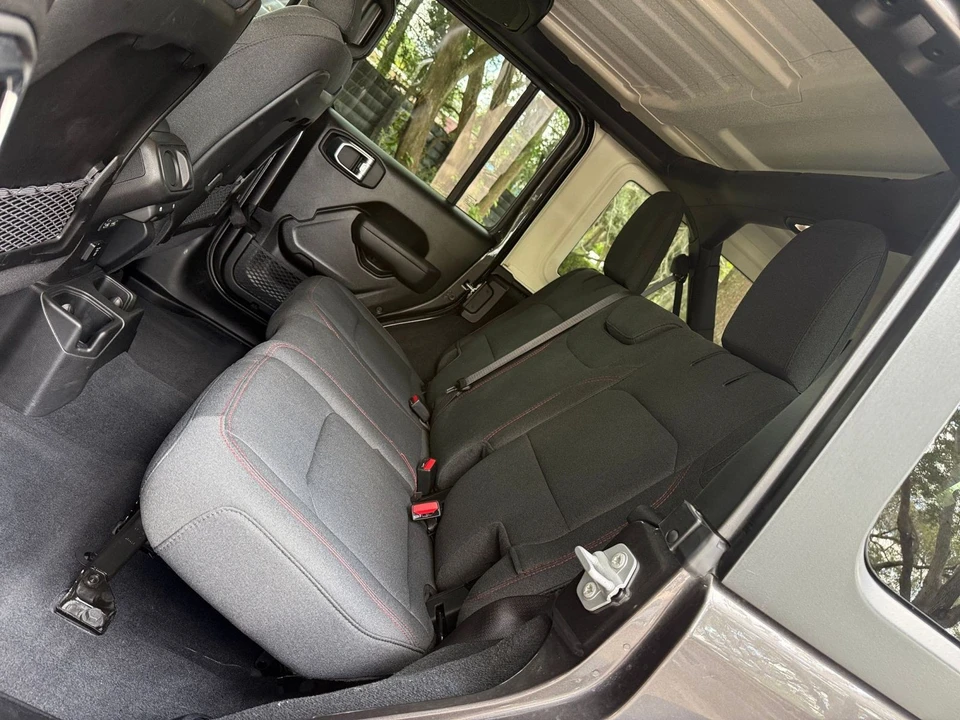 2026 Jeep JL Wrangler - Image 26 of 31