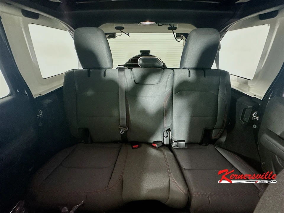 2026 Jeep JL Wrangler - Image 10 of 19