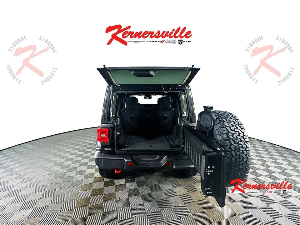 2026 Jeep JL Wrangler - Image 14 of 19