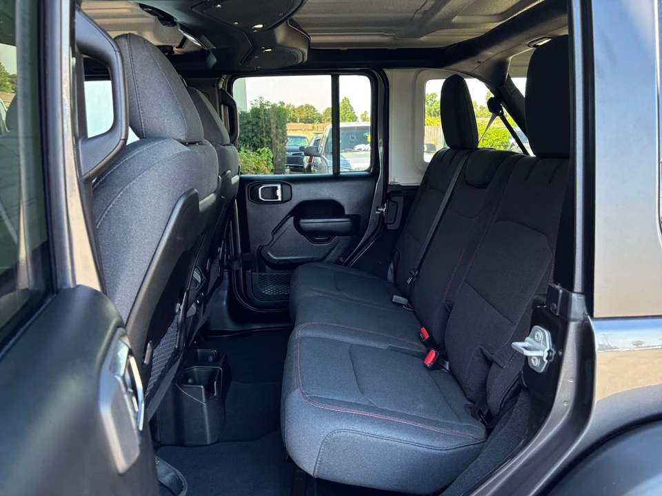 2026 Jeep JL Wrangler - Image 26 of 31